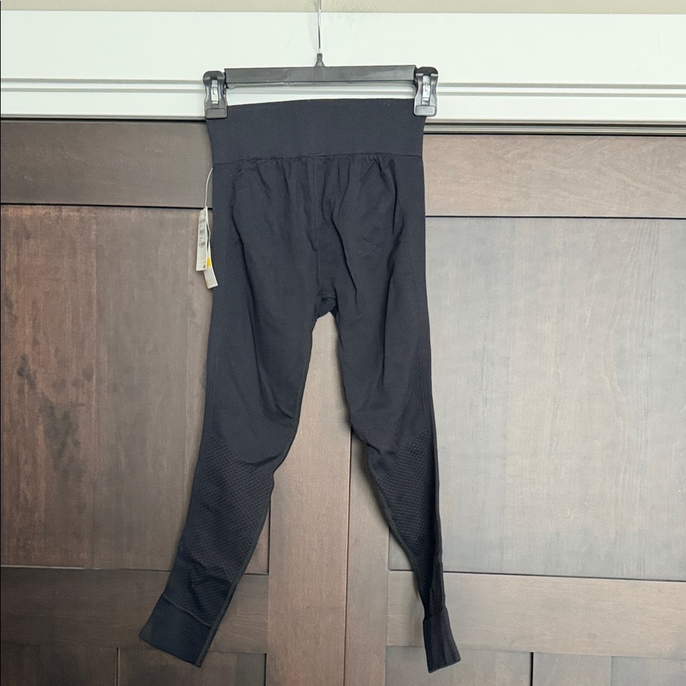 Zella Girl Tactel Eco Mode Seamless High Waist Leggings in Black Large 10/12